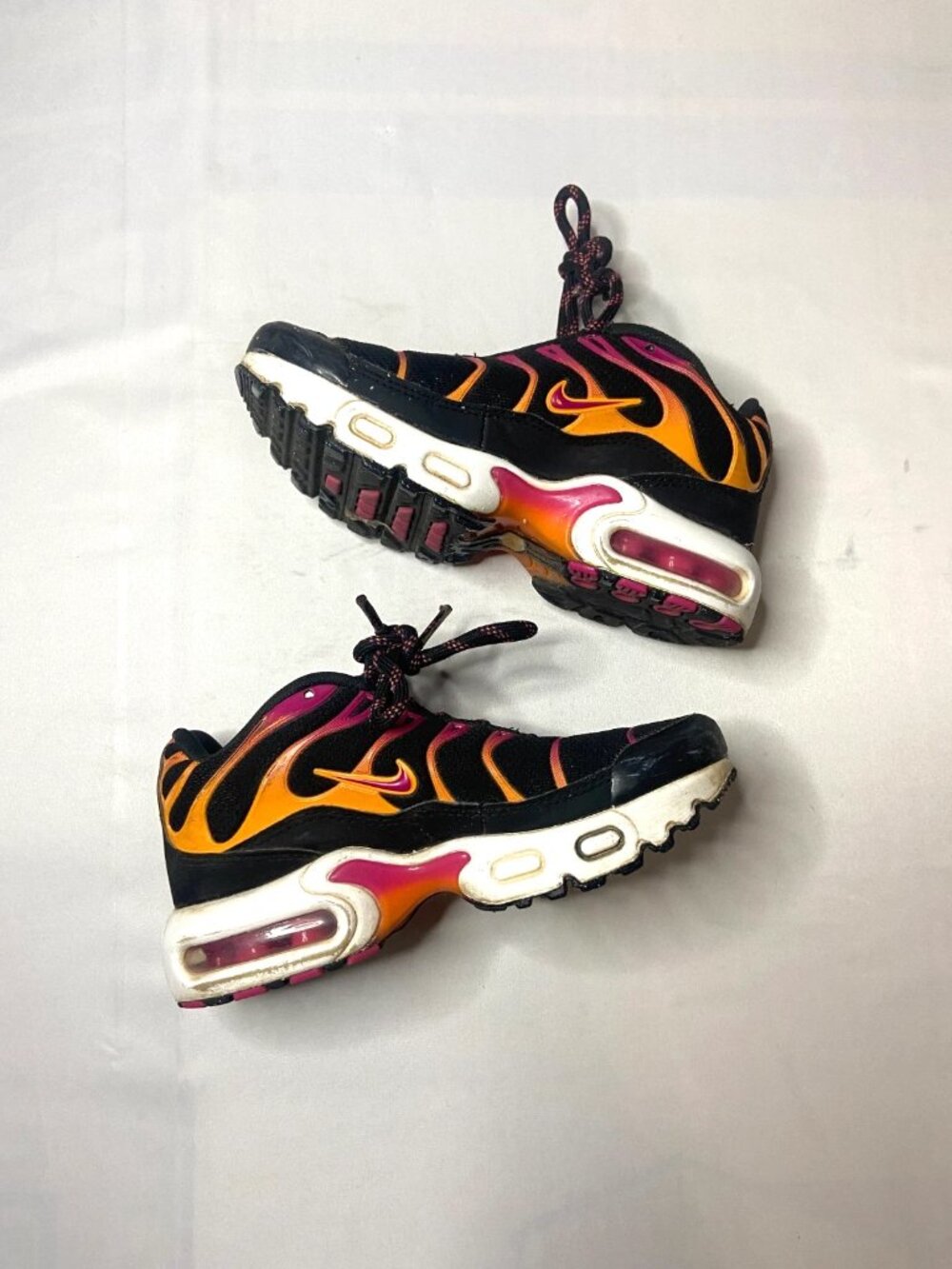 Nike Air Max Plus TN Black Pink Orange Yellow Running Shoes Youth Size 12C